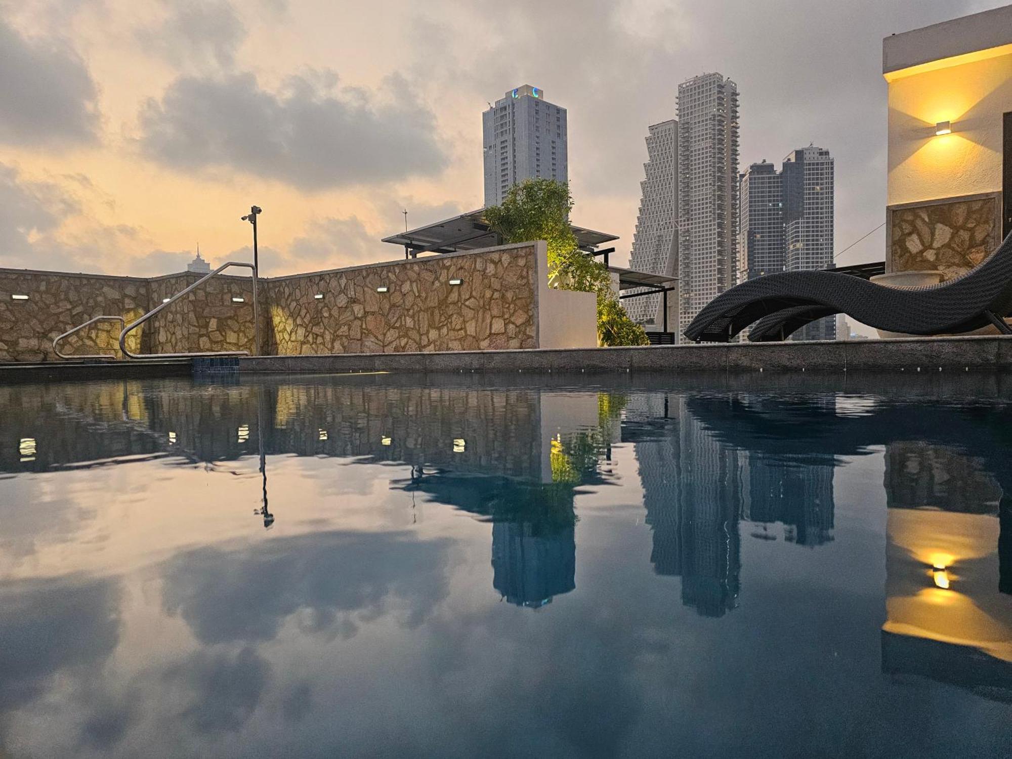 Vaux Park Street - A Collection Of 8 Luxury Lofts Aparthotel Colombo Exterior photo